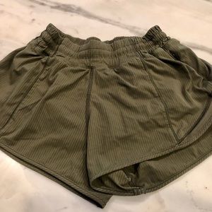 Lululemon Size 2 Army Green